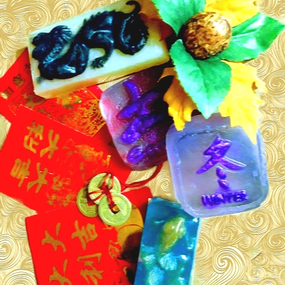 4 Bars Soap Vegan Organic 50% OFF Christmas gift - Picture 1 of 3